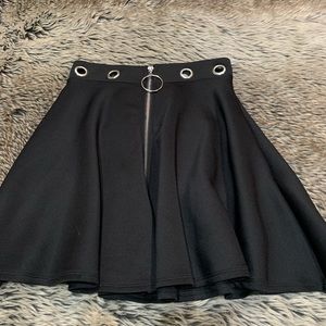 Hot Topic Black Grommet O-Ring Skater Skirt Size XS